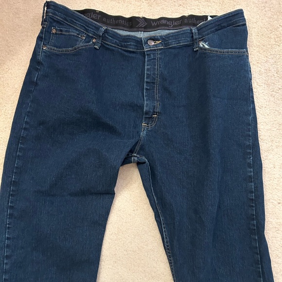 Wrangler Authentics Blue Denim Jeans Size 42x29 - Picture 2 of 5